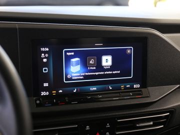 Volkswagen Caddy Maxi eHYBRID DSG LED ACC 7SITZ 5J GARANTIE