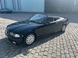 BMW 320i Coupe 320i - BMW Oldtimer: Cabrio