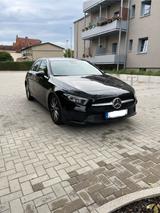 Mercedes-Benz A 180 - Progressive Line | 8-fach bereift  - Mercedes-Benz A 180: Progressive