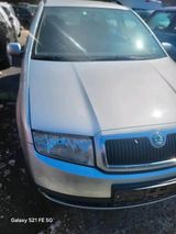 Skoda SKODA FABIA 1.4 WENIG KM  ZANRIEMEN  NEU - Skoda Fabia aus 2005: 1.4