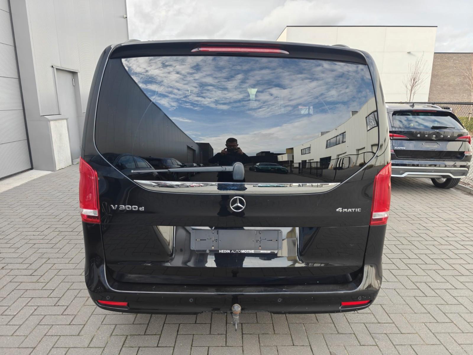 Mercedes-Benz V 300  4MATIC  AMG-LINE  PANO LEDER 32200€ NETT0