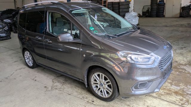 Ford Tourneo Courier Titanium