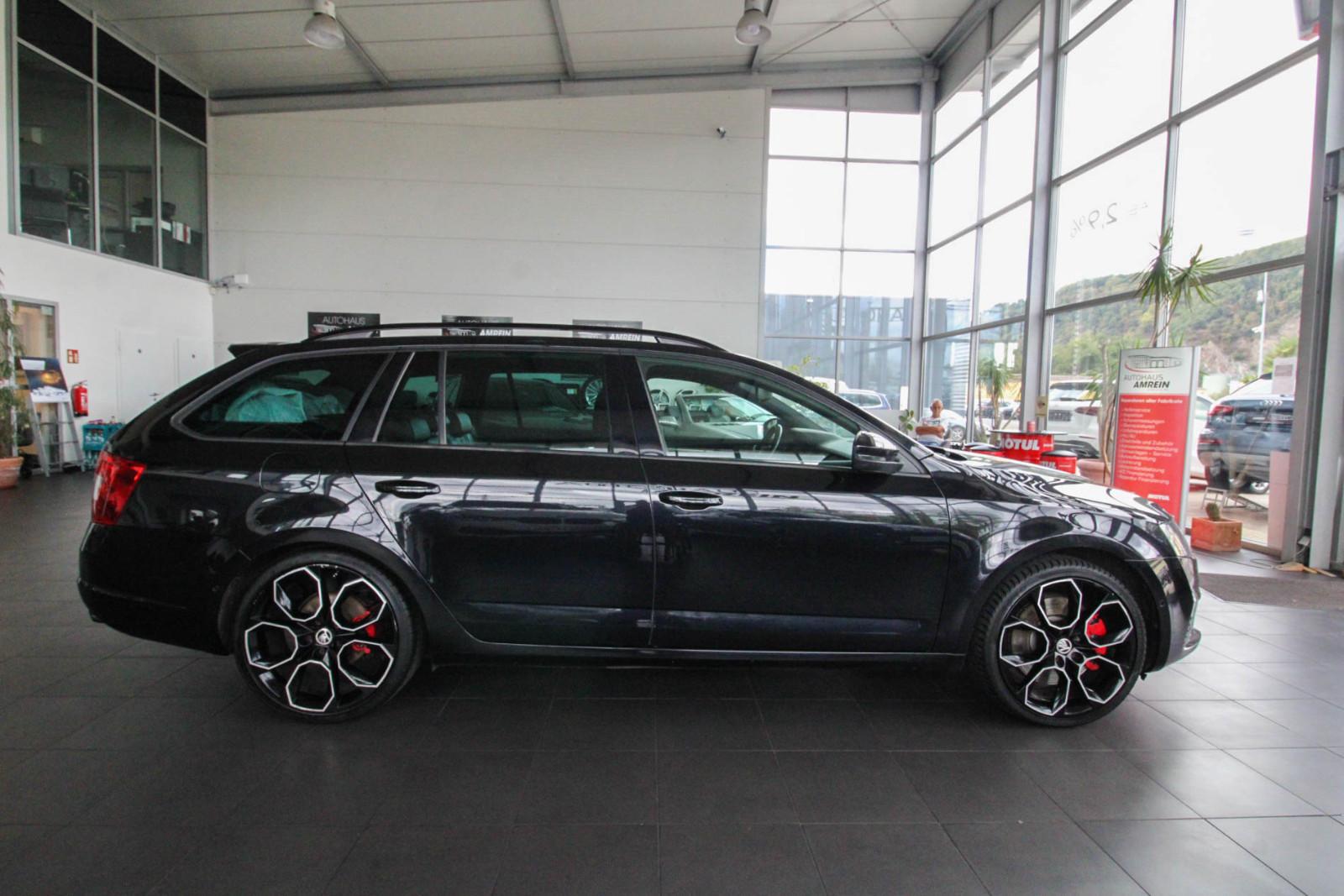 SKODA OCTAVIA COMBI RS 2.0 TSI 230 ch BVA DSG Pack sport Sièges sport chauffants cuir Historique Skoda présent - 1ERE MAIN
