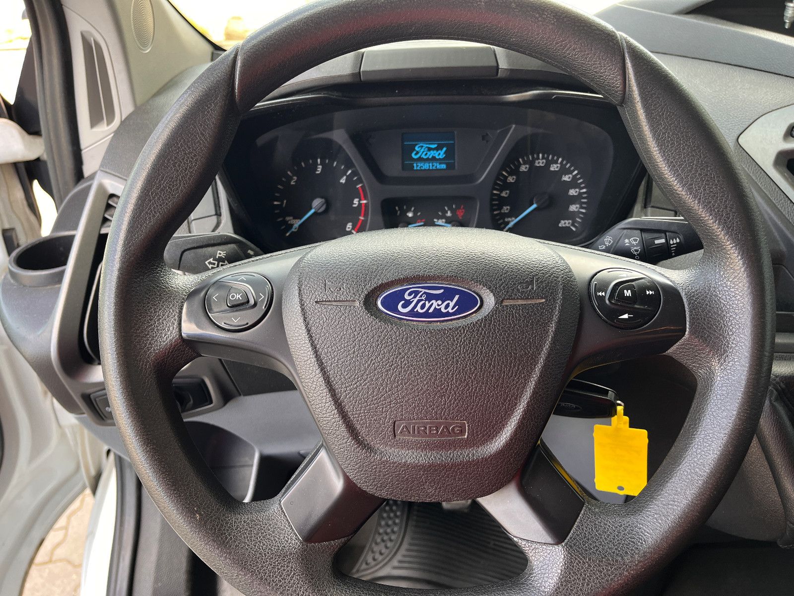 Fahrzeugabbildung Ford Transit Custom Kasten 270 L1