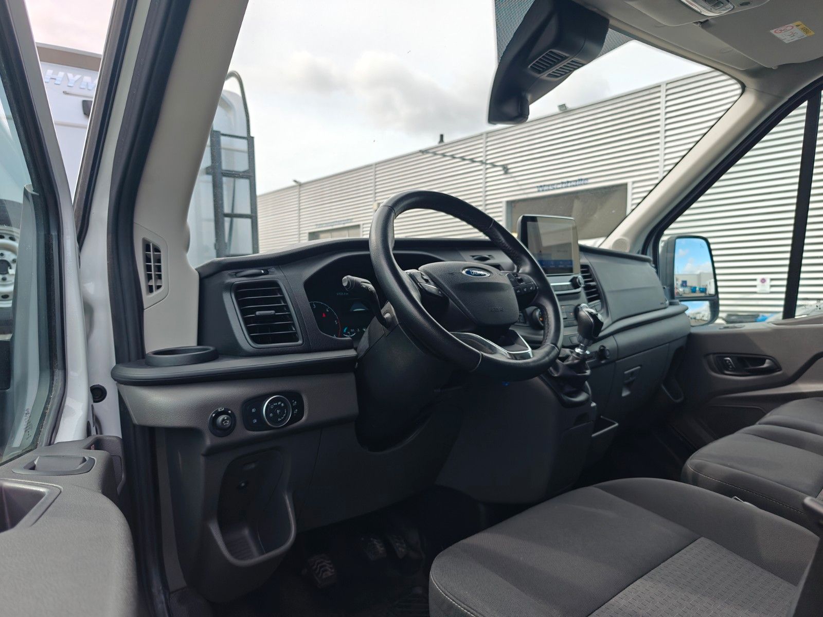 Fahrzeugabbildung Ford Transit Kasten 350EF L4 Trend, Navi, DAB, Kamera