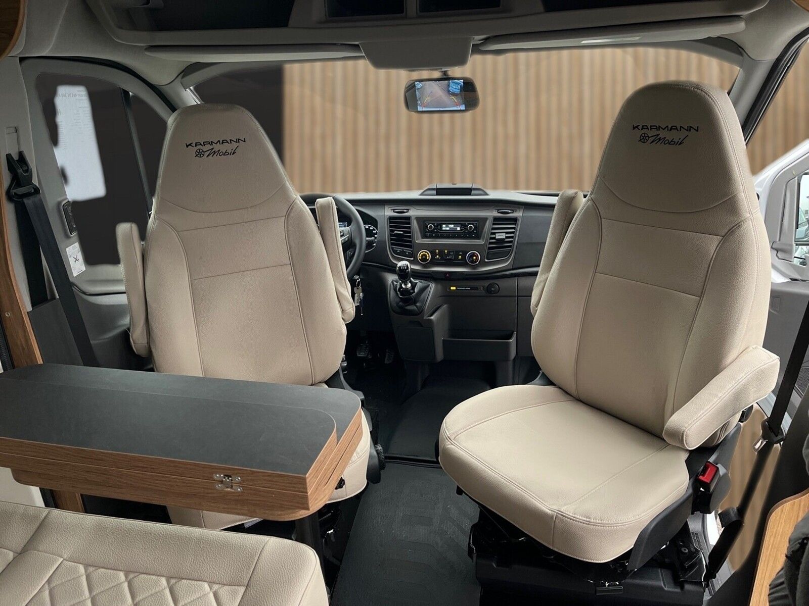 Fahrzeugabbildung Karmann Dexter 4x4 DE 560 AW Allrad, Alufelgen, RFK TZ