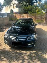 Mercedes-Benz E 250 Cabriolet BlueEFF. AVANTG. Rentnerfahrzeug - Mercedes-Benz E 250 in Duisburg