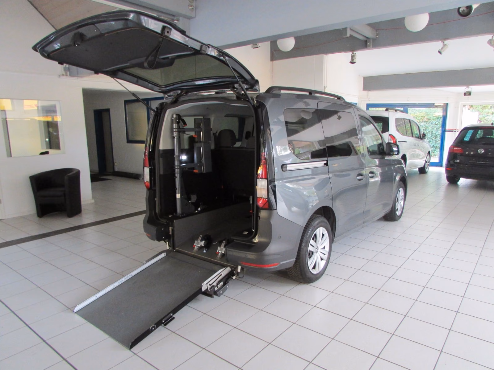 Volkswagen Caddy DSG Rollstuhlrampe-Behindertengerecht
