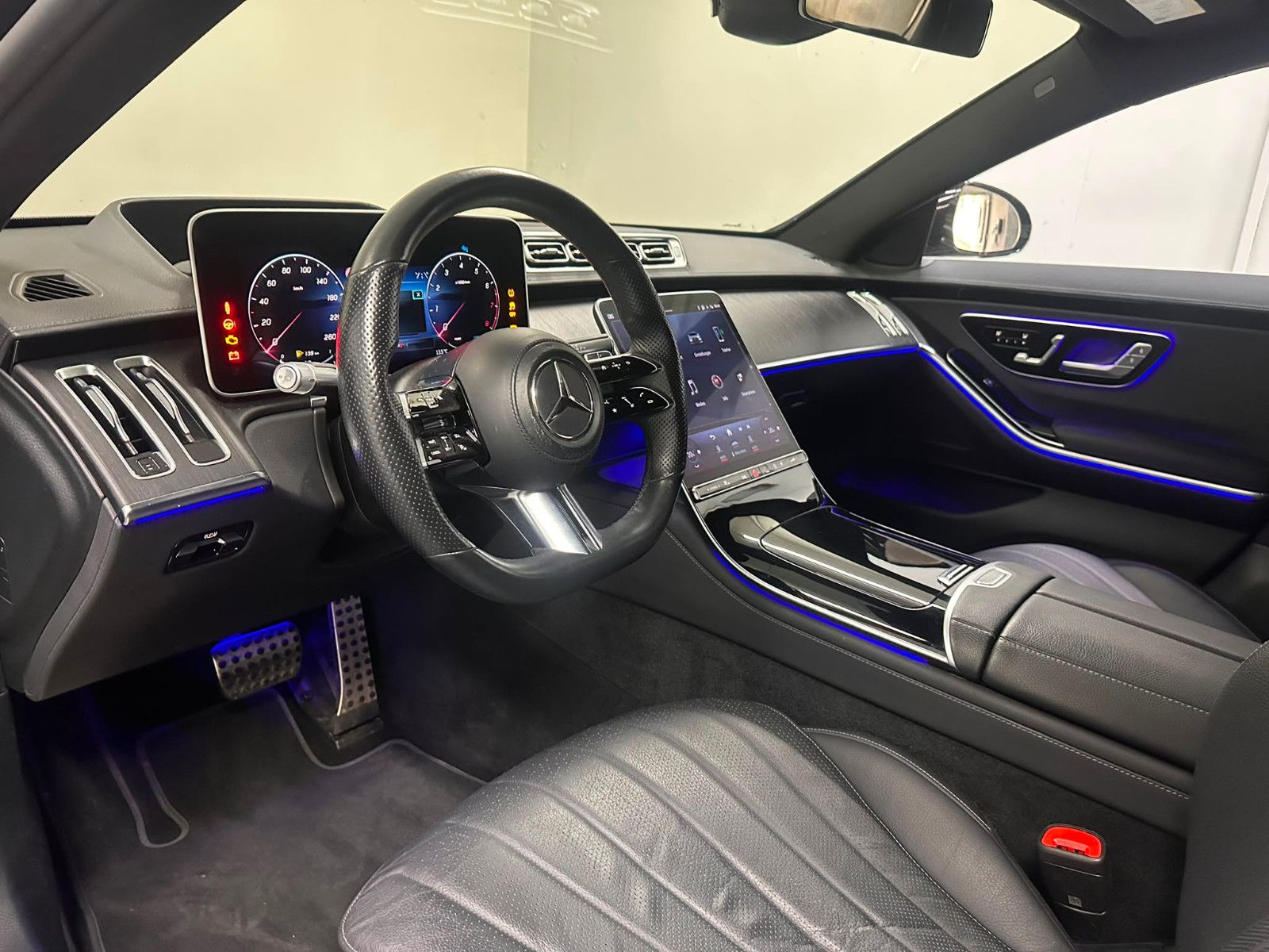 Fahrzeugabbildung Mercedes-Benz S 500 4MATIC L *AMG-LINE*DISTRO*TV*2xKLIMA*KEYGO
