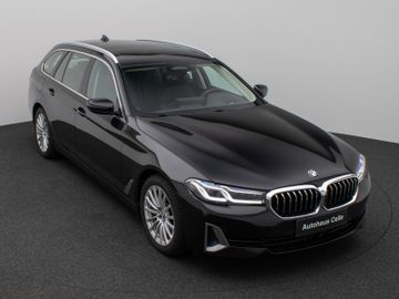 Fahrzeugabbildung BMW 530d LuxuryLine Pano Kamera Laser HUD DAB HiFi