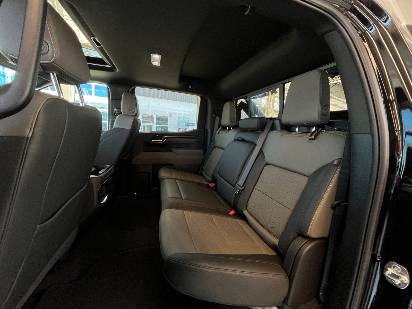 Fahrzeugabbildung Chevrolet Silverado ZR2 V8 6.2*Head-Up*360°*AHK*Bügel