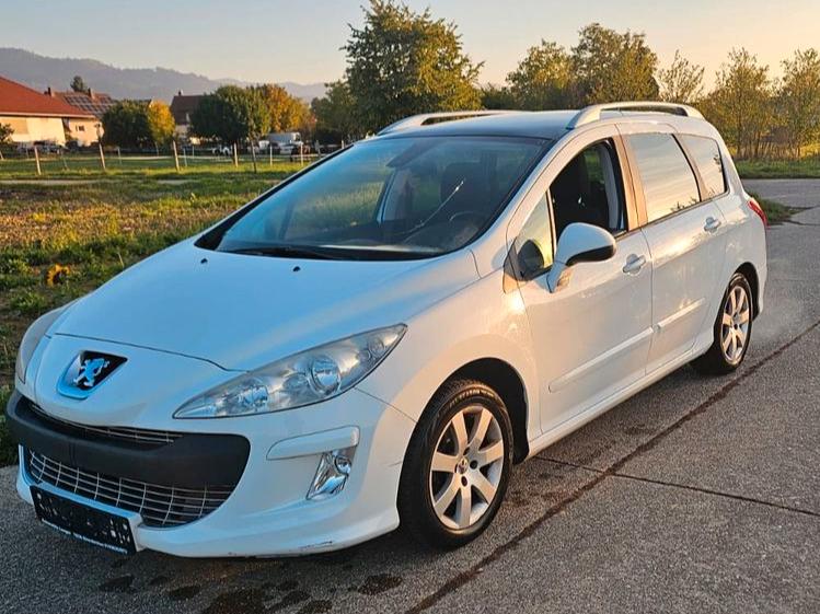Peugeot 308 2011 — photo 7