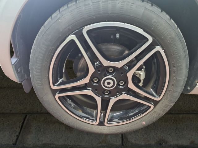 smart fortwo cabrio EQ