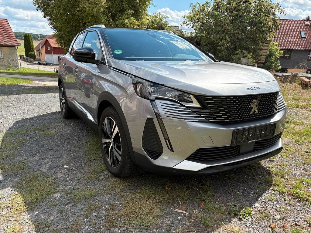 Image of Peugeot e-3008