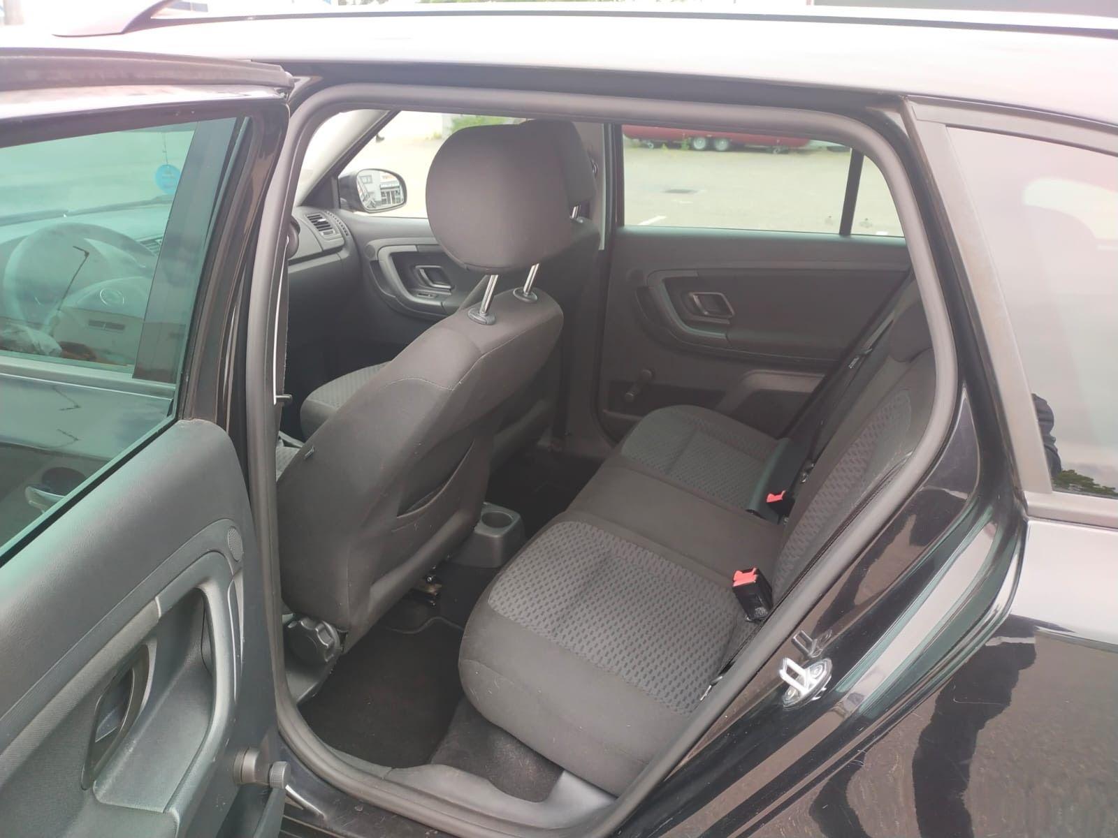 Skoda Fabia 2011 — photo 8