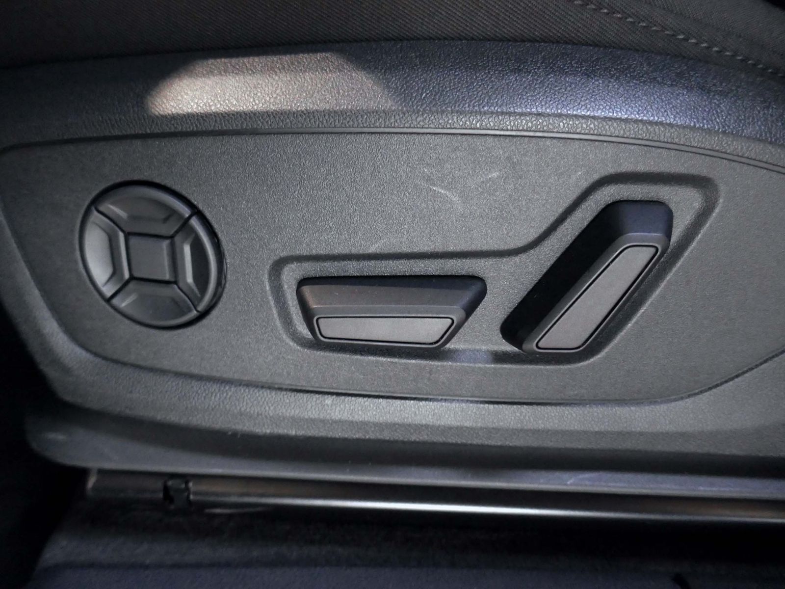 Fahrzeugabbildung Audi Q3  Advanced 35 TDI S-Tronic | LED AHK RFK