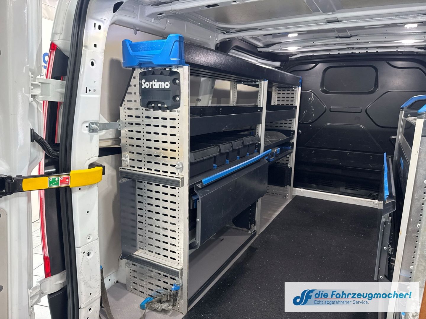 Fahrzeugabbildung Ford Transit Custom Kasten 280 L1 DAB SHZ Notbremsass