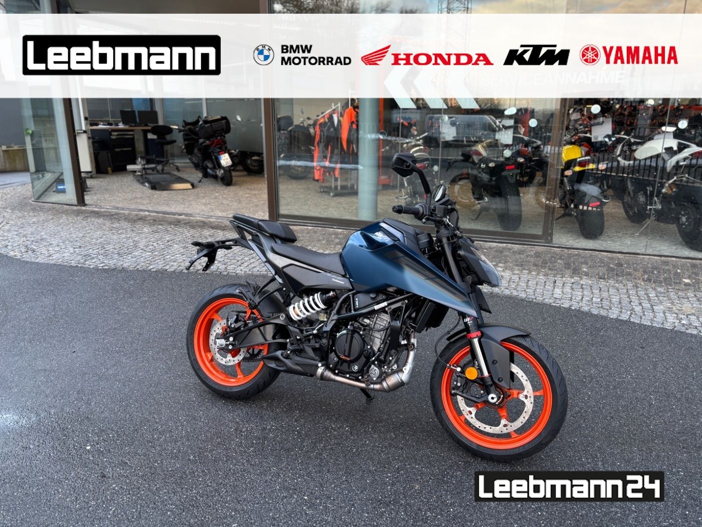 Fahrzeugabbildung KTM 125 Duke Modell 2026 auch in Schwarz erhältlich