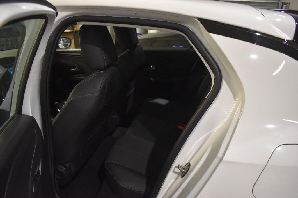 Fahrzeugabbildung Opel Corsa F Elegance 1.5 D DAB GRA Navi LED SHZ PDC