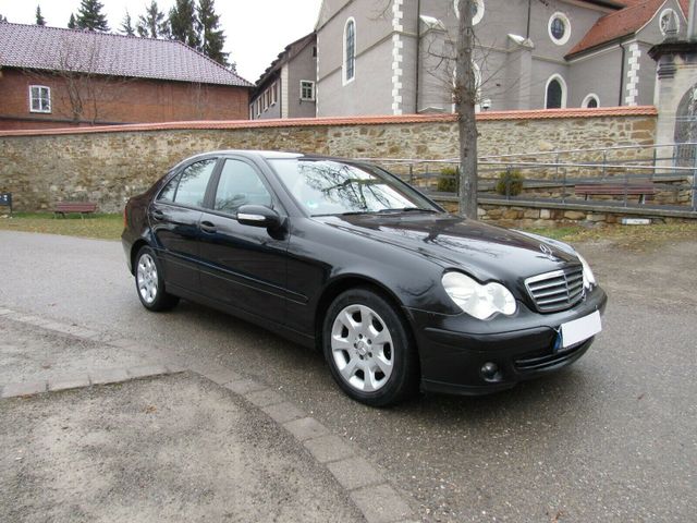 Mercedes-Benz C 220 CDI Lim.*Automatik*Navi*Temp.*AHK