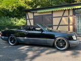 Mercedes-Benz Mercedes w124 Cabrio 320E - Mercedes-Benz 320: 320e