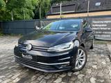 Volkswagen Golf 1.5 TSI ACT OPF BlueMotion Highline - Volkswagen Golf: Highline Bluemotion