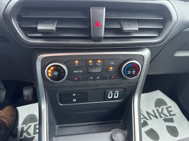 Ford EcoSport  Cool&Connect