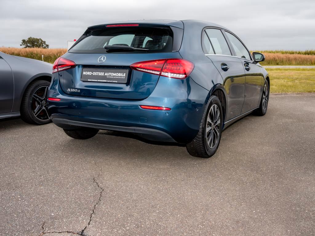 Mercedes-Benz A-Class d STYLE NAVI KAMERA LED ADV. TEMPO, миниатюра 5