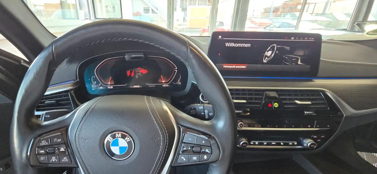 BMW 530 d xDrive Luxury Line/Garantie 05.28/Pano/AHK