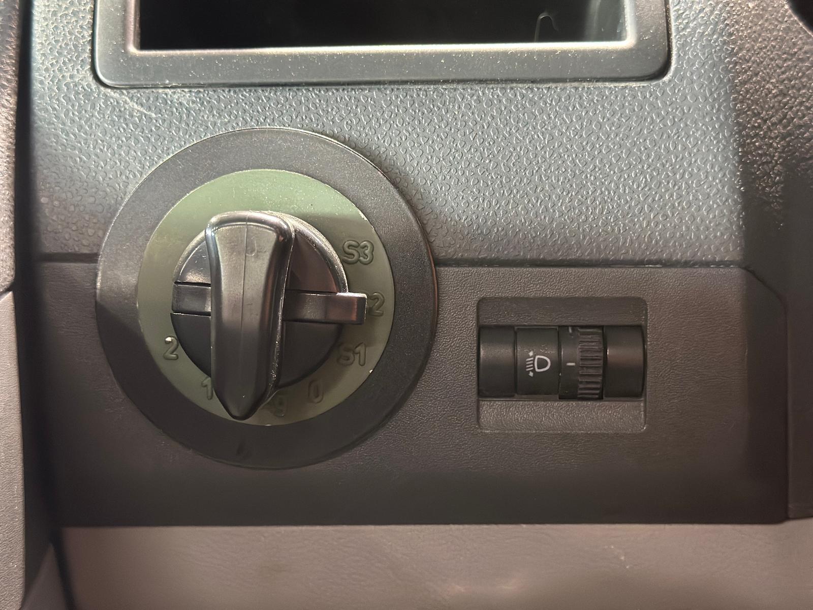 Volkswagen T5 WIDDER 4MOTION KURZ SEIKEL ROCKTON BUNDESWEHR