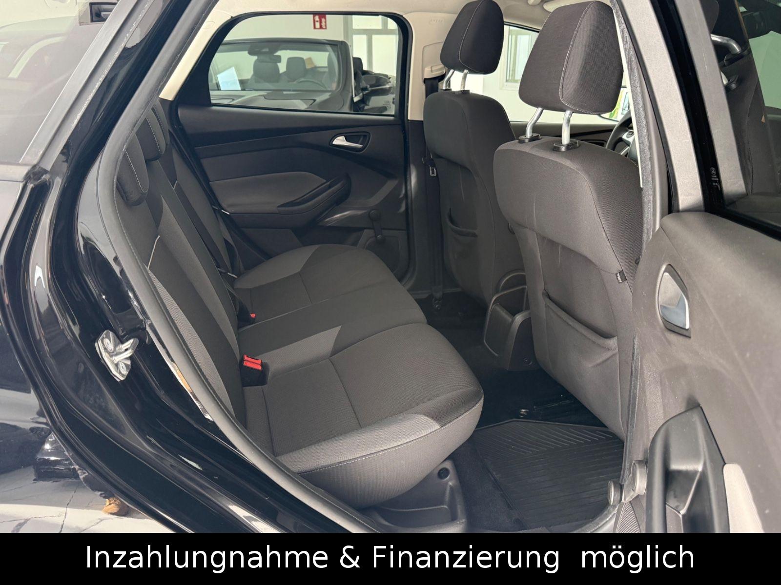 Ford Focus 2014 — photo 12