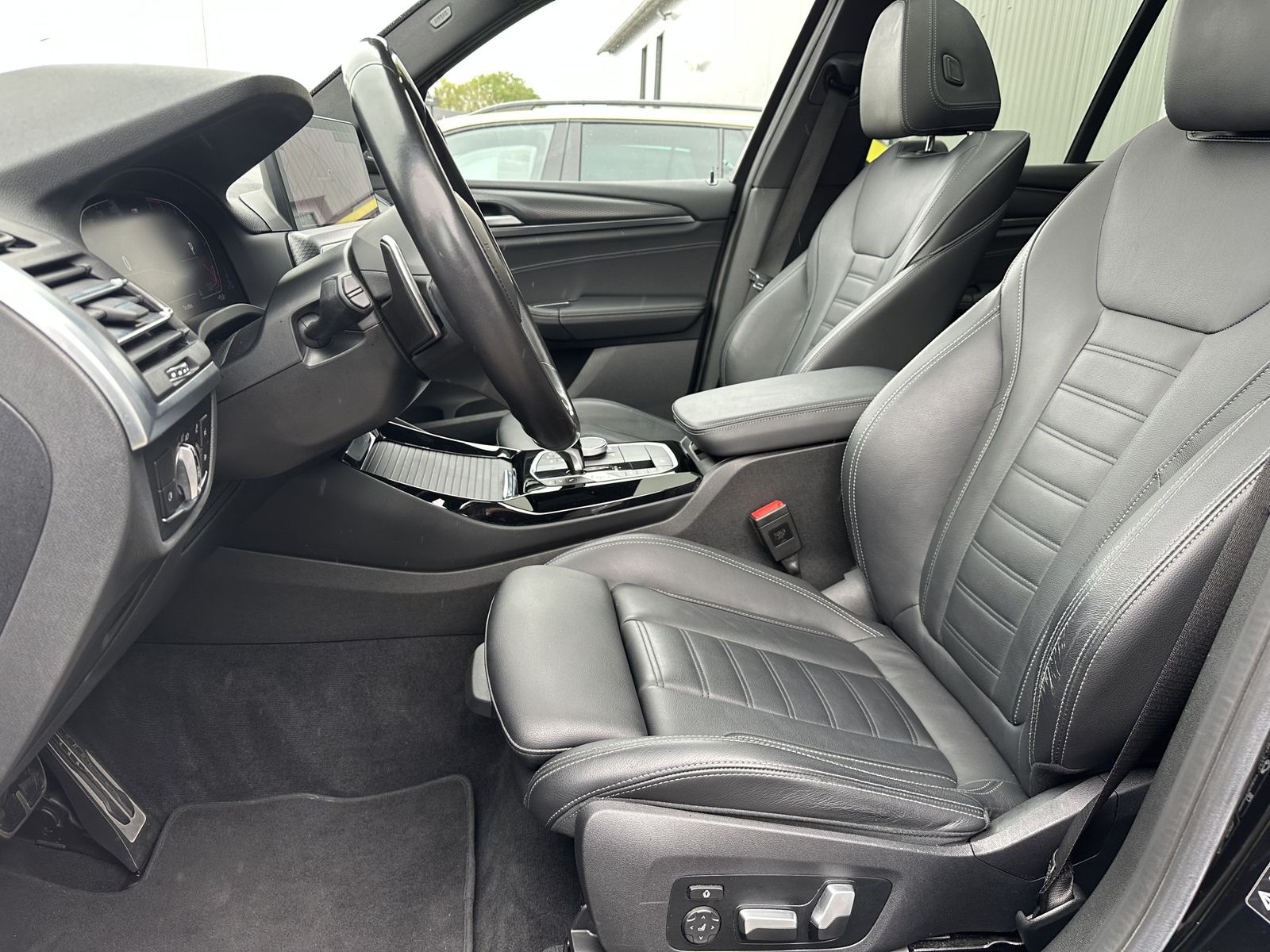 Fahrzeugabbildung BMW X3 xDrive30d M-Sport+NAV+LASER+PANO+HUD+20ZO+360