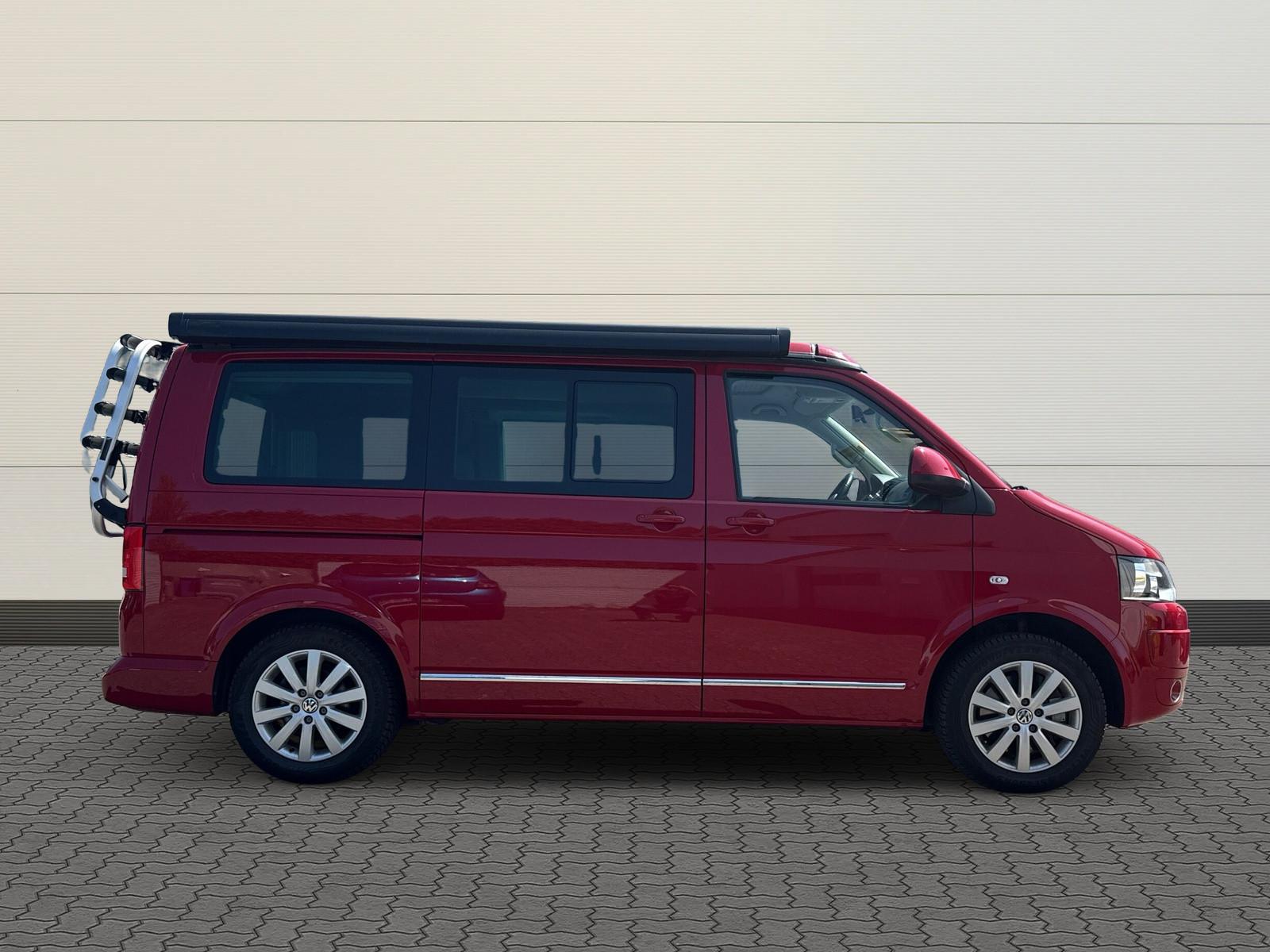 VOLKSWAGEN T5 CALIFORNIA COMFORTLINE 179 ch BVA - TOIT RELEVABLE - CAMERA DE RECUL - GPS - SIEGES CHAUFFANTS