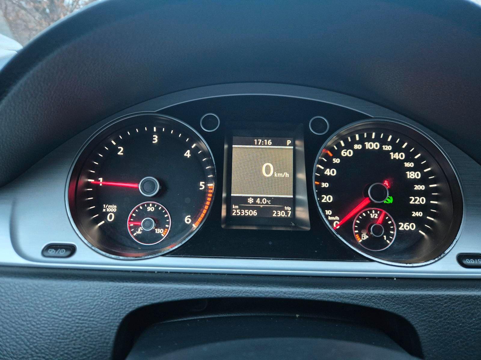 Volkswagen Passat 2013 — photo 12
