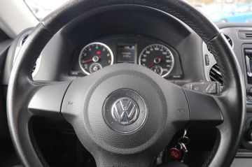 Volkswagen Tiguan - 10