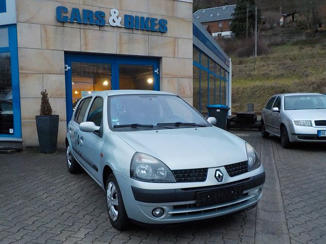 Renault Clio II Privilege 1.HAND! HU NEU!