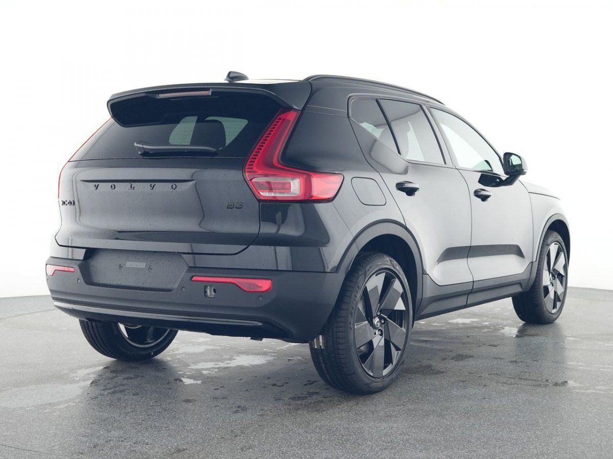 Volvo XC40 B3 Plus Black Edition imagem 2