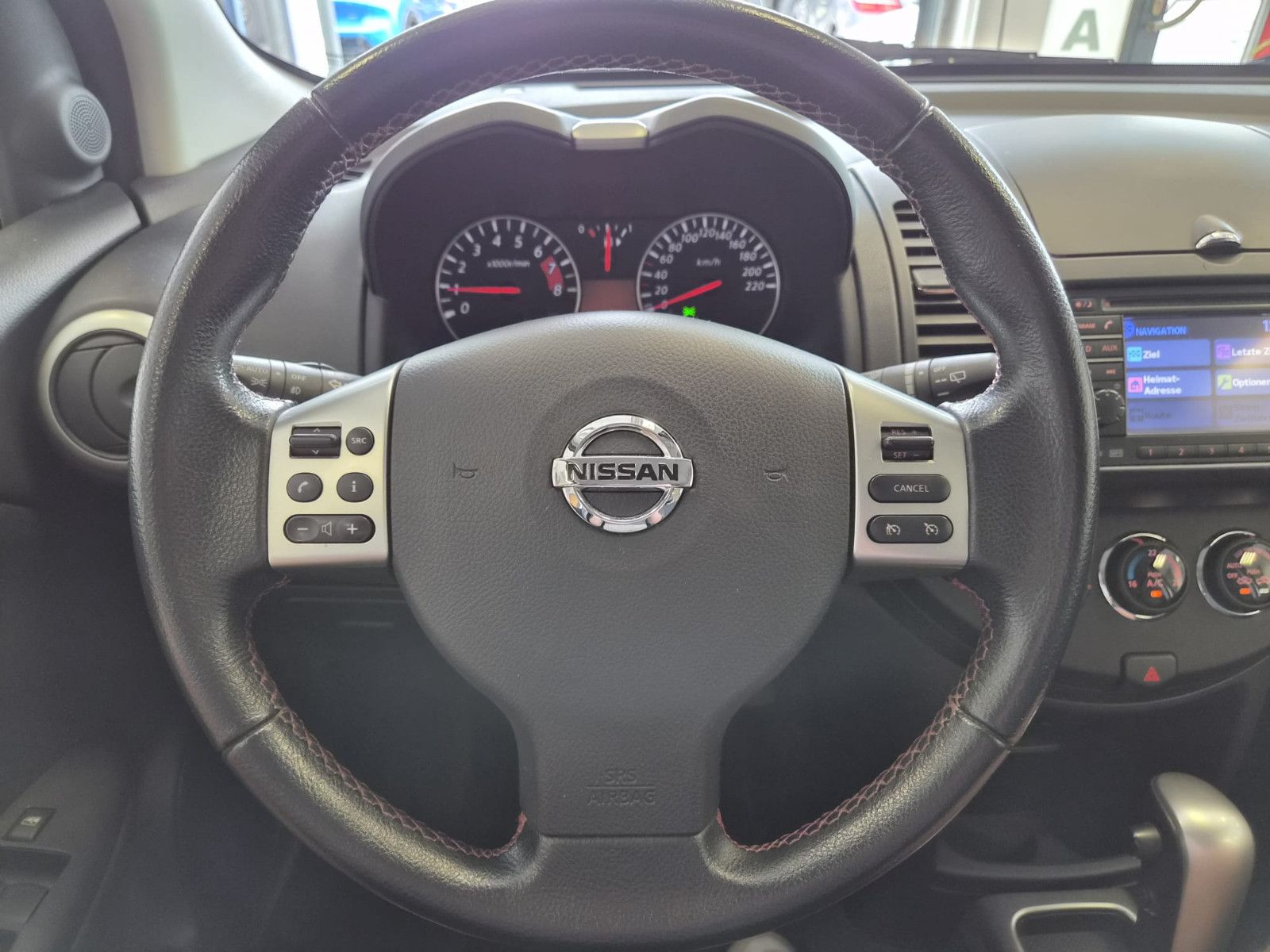 Fahrzeugabbildung Nissan Note Tekna / KLIMA / NUR 63 TKM