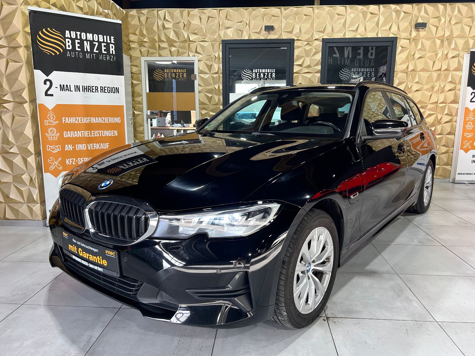 Fahrzeugabbildung BMW 3 Touring 330 e Advantage/8-FACH/APPLE/TEMPOMAT/