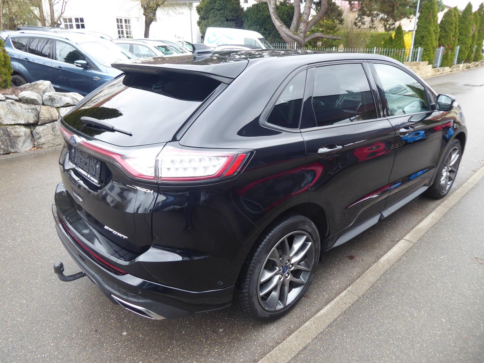 Ford Edge Sport 4x4 8-Fach bereift