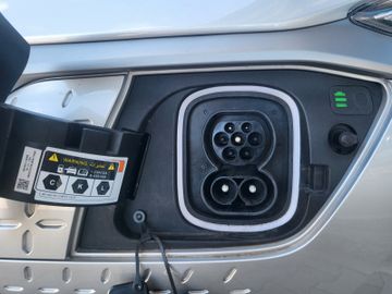 Fahrzeugabbildung Hyundai NEW KONA Elektro Style Navi Assistenz LED Wärmep