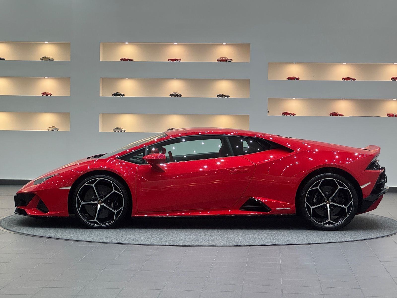 Lamborghini Huracán EVO*LIFT*Ö-Auto*20%Mwst. ausweisbar imagem 2