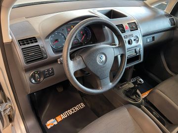 Volkswagen Touran Conceptline *KLIMA*TEMPOMAT*SZHZ*