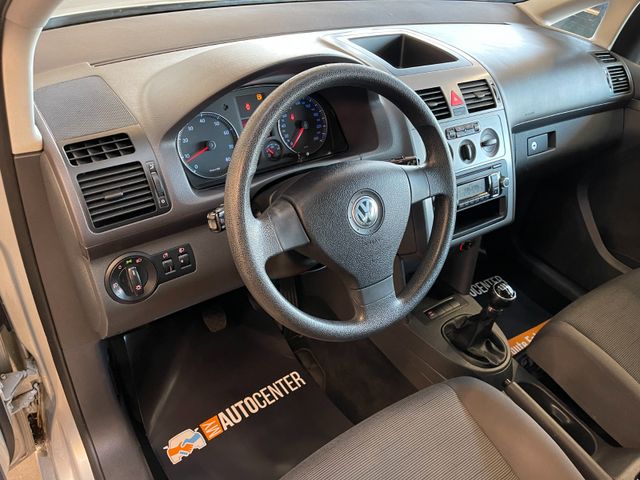 Volkswagen Touran Conceptline *KLIMA*TEMPOMAT*SZHZ*