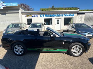 Ford Mustang - 4