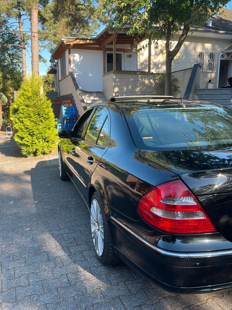 Mercedes-Benz E 320