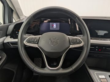 Volkswagen Golf - 8