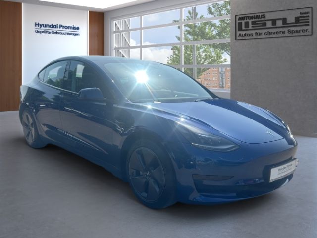 Fahrzeugabbildung Tesla Model 3 Basis RWD Soundsystem ACC El. Heckklappe