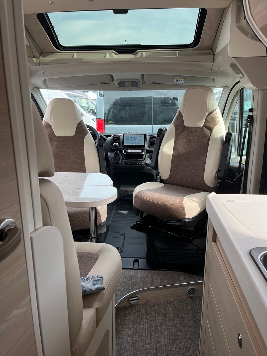 Fahrzeugabbildung Eura Mobil Van V 595 HB Mondial Plus Paket, Markise