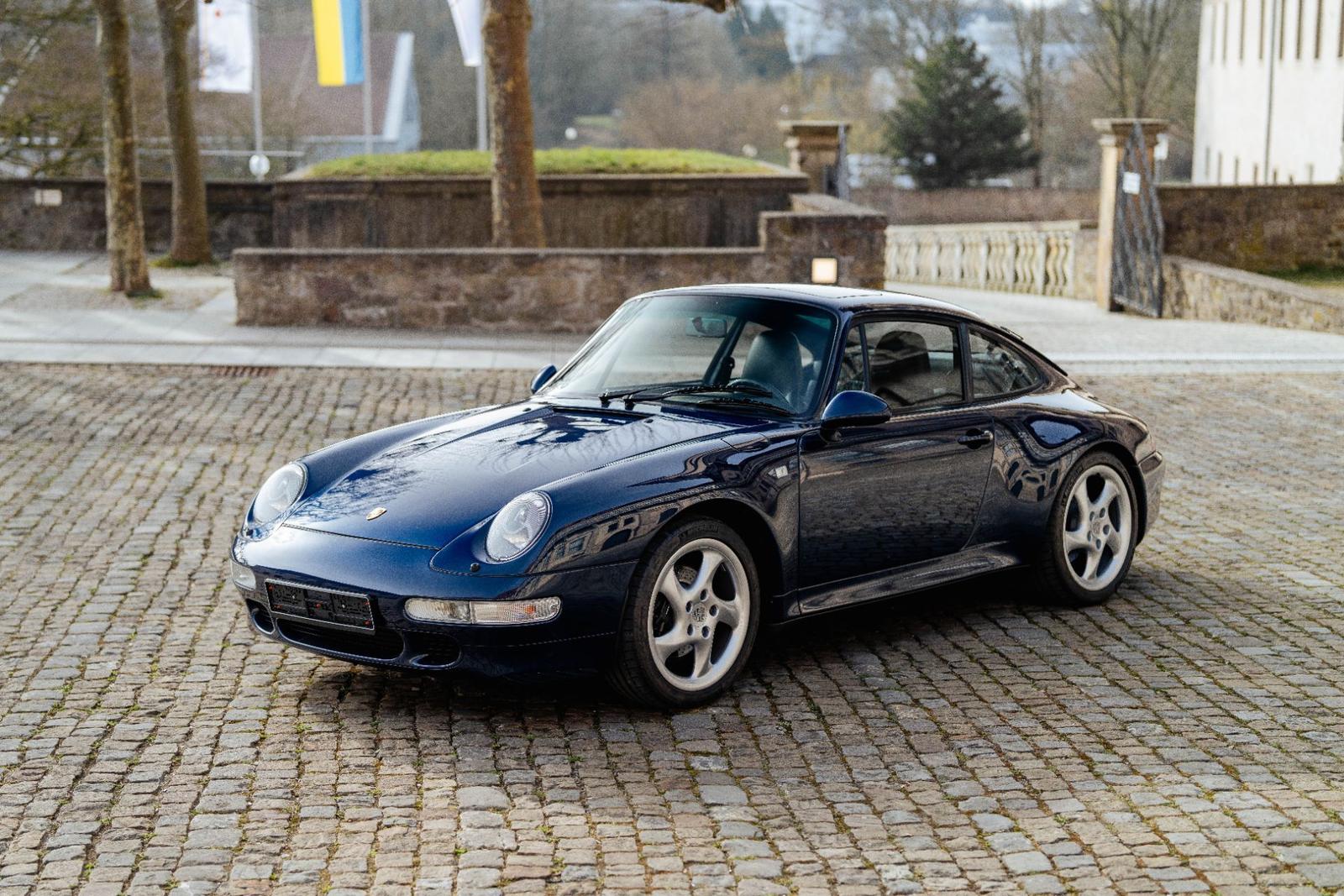 Porsche 911 993 Carrera S Coupe Schalter Blau C00